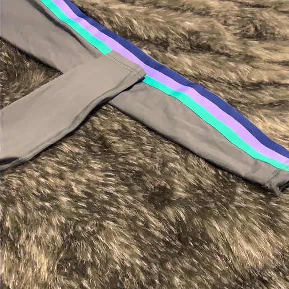 3/$15 3 Piece Set Workout Gear LN S-M - Picture 11 of 12